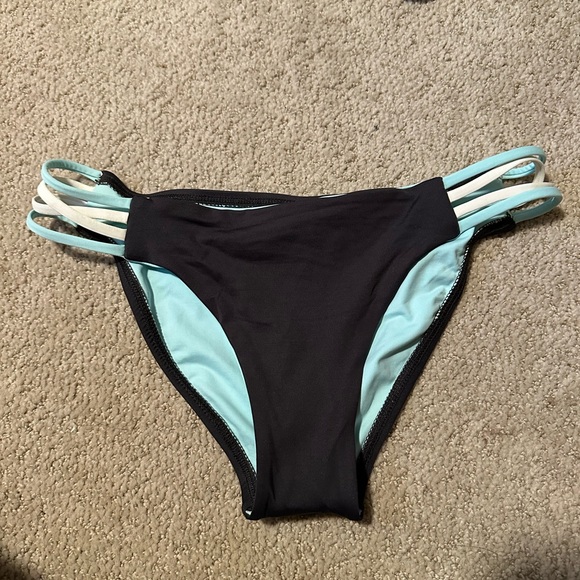 NWOT L*Space Low Down bikini bottoms charcoal seafoam - Picture 2 of 3